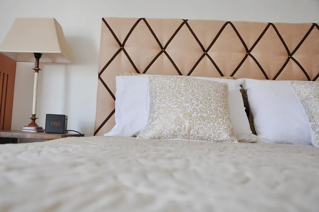 Champs Elysees Executive Apartment *